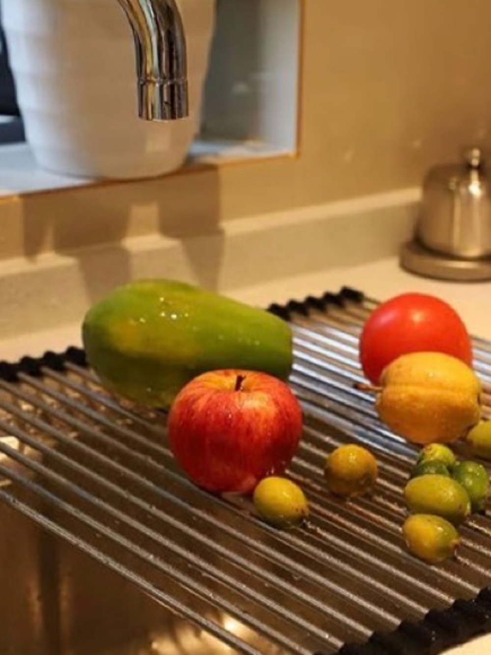 Roll Up Dish Drying Rack - Picture 2 of 3
